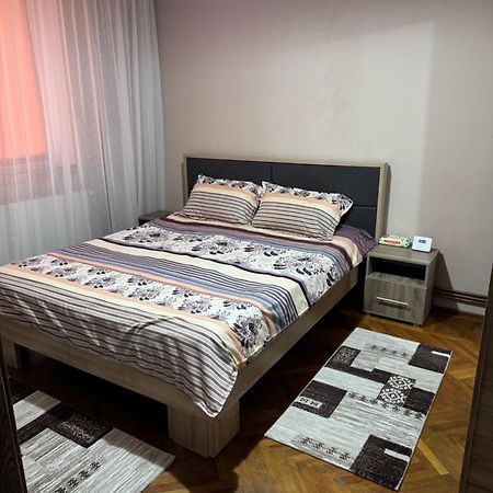 Apartament Bld N Titulescu Κραϊόβα Εξωτερικό φωτογραφία