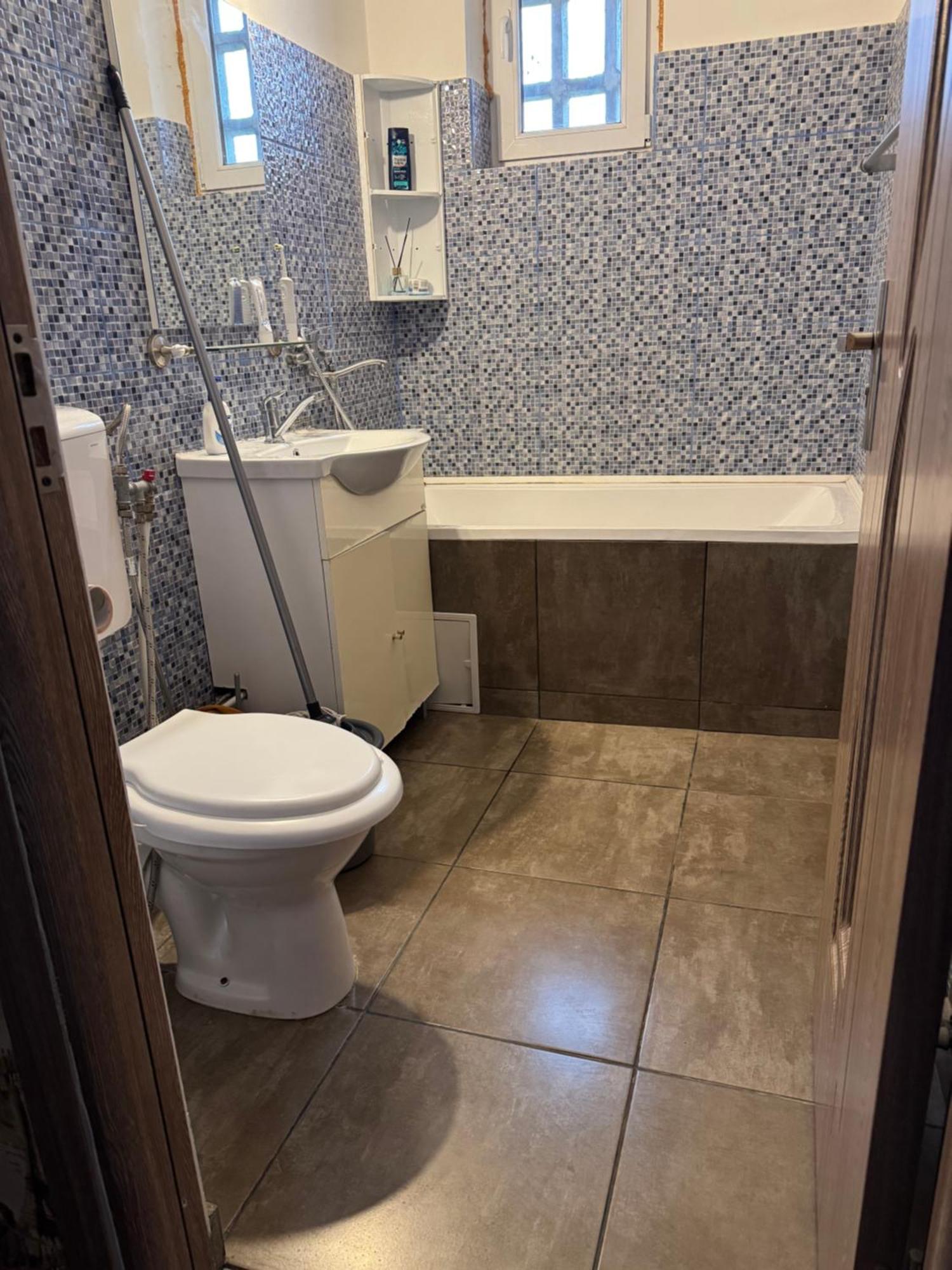 Apartament Bld N Titulescu Κραϊόβα Εξωτερικό φωτογραφία
